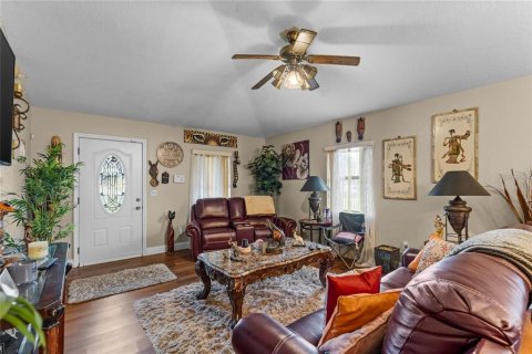 House in New Smyrna Beach, Florida 2 bedrooms, 104.05 sq.m. № 2394121 - photo 4