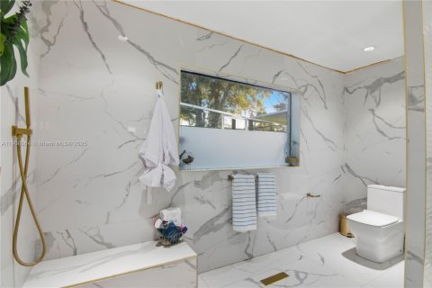 Villa ou maison à vendre à Orlando, Floride: 5 chambres, 187.48 m2 № 1973549 - photo 25