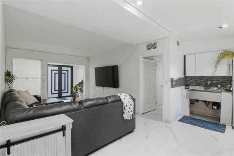 Villa ou maison à vendre à Orlando, Floride: 5 chambres, 187.48 m2 № 1973549 - photo 9