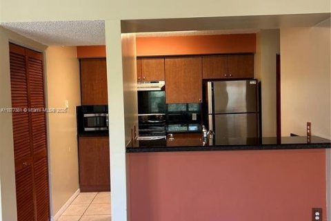 Condominio en venta en Hollywood, Florida, 1 dormitorio, 78.13 m2 № 1946485 - foto 5