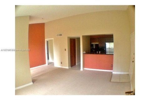 Condominio en venta en Hollywood, Florida, 1 dormitorio, 78.13 m2 № 1946485 - foto 2