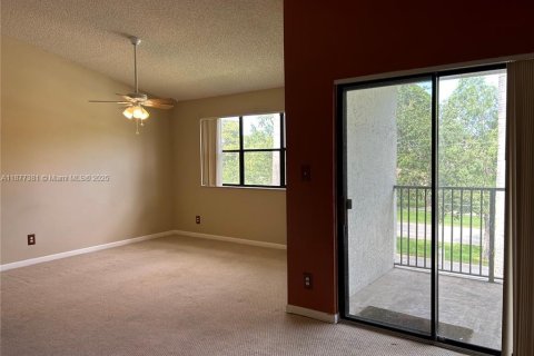 Condominio en venta en Hollywood, Florida, 1 dormitorio, 78.13 m2 № 1946485 - foto 3