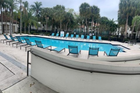 Condominio en venta en Hollywood, Florida, 1 dormitorio, 78.13 m2 № 1946485 - foto 23