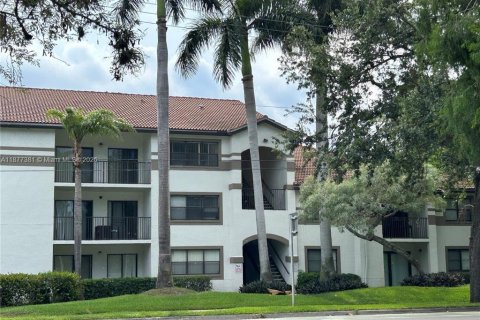 Condominio en venta en Hollywood, Florida, 1 dormitorio, 78.13 m2 № 1946485 - foto 18