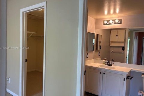 Condominio en venta en Hollywood, Florida, 1 dormitorio, 78.13 m2 № 1946485 - foto 9