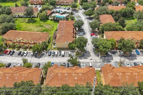 Townhouse in Kissimmee, Florida 3 bedrooms, 110.27 sq.m. № 2314650 - photo 12