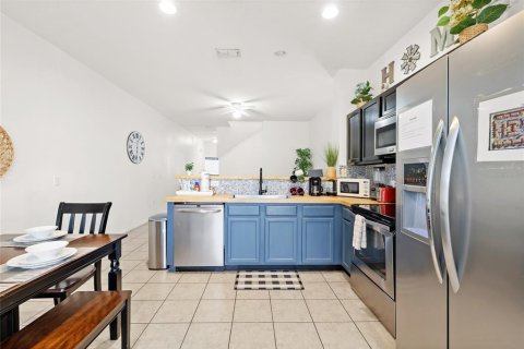 Townhouse in Kissimmee, Florida 3 bedrooms, 110.27 sq.m. № 2314650 - photo 28