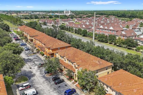Townhouse in Kissimmee, Florida 3 bedrooms, 110.27 sq.m. № 2314650 - photo 11