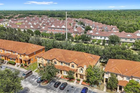 Townhouse in Kissimmee, Florida 3 bedrooms, 110.27 sq.m. № 2314650 - photo 10