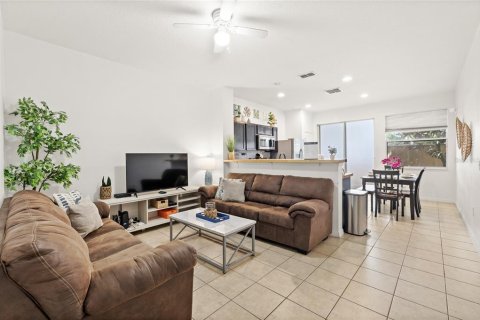 Townhouse in Kissimmee, Florida 3 bedrooms, 110.27 sq.m. № 2314650 - photo 23