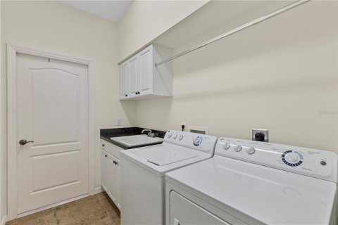 House in Venice, Florida 2 bedrooms, 153.85 sq.m. № 1914355 - photo 30