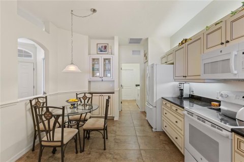House in Venice, Florida 2 bedrooms, 153.85 sq.m. № 1914355 - photo 7