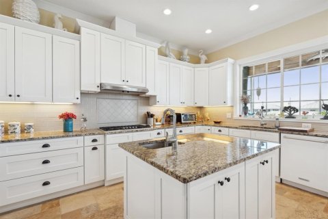 House in Punta Gorda, Florida 3 bedrooms, 283.91 sq.m. № 1521977 - photo 19