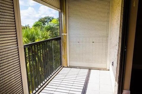 Condominio en venta en Lauderhill, Florida, 1 dormitorio, 77.39 m2 № 2054955 - foto 13