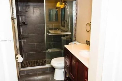 Condominio en venta en Lauderhill, Florida, 1 dormitorio, 77.39 m2 № 2054955 - foto 9