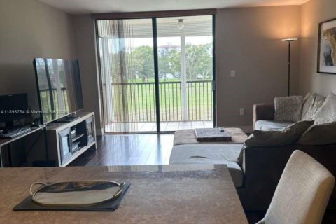 Condominio en venta en Lauderhill, Florida, 1 dormitorio, 77.39 m2 № 2054955 - foto 26