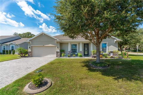 House in DeLand, Florida 4 bedrooms, 173.73 sq.m. № 2400300