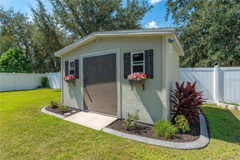 House in DeLand, Florida 4 bedrooms, 173.73 sq.m. № 2400300 - photo 8
