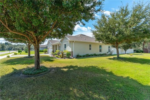 House in DeLand, Florida 4 bedrooms, 173.73 sq.m. № 2400300 - photo 3