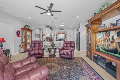 House in DeLand, Florida 4 bedrooms, 173.73 sq.m. № 2400300 - photo 18