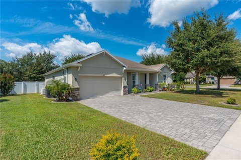 House in DeLand, Florida 4 bedrooms, 173.73 sq.m. № 2400300 - photo 4