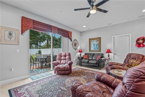 House in DeLand, Florida 4 bedrooms, 173.73 sq.m. № 2400300 - photo 17