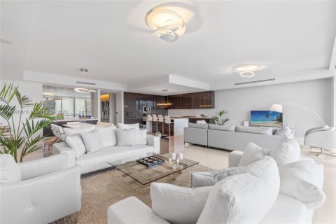 Condo in Aventura, Florida, 4 bedrooms  № 2015633 - photo 4