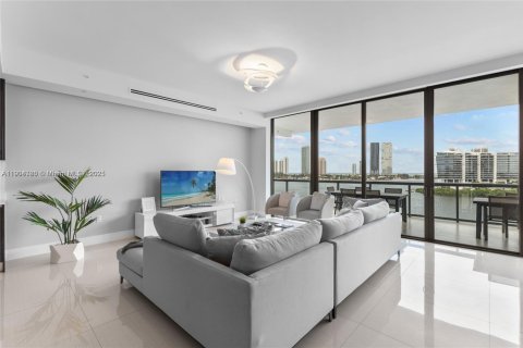 Condo in Aventura, Florida, 4 bedrooms  № 2015633 - photo 8