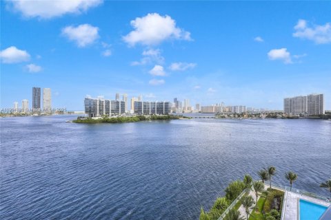 Condo in Aventura, Florida, 4 bedrooms  № 2015633
