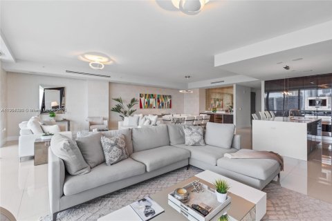 Condo in Aventura, Florida, 4 bedrooms  № 2015633 - photo 11