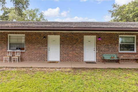 Commercial property in Edgewater, Florida 4 bedrooms, 214.05 sq.m. № 2428963 - photo 9
