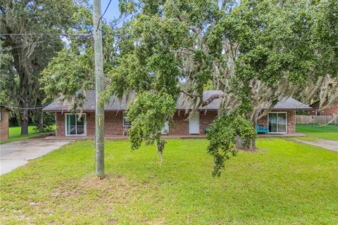 Commercial property in Edgewater, Florida 4 bedrooms, 214.05 sq.m. № 2428963