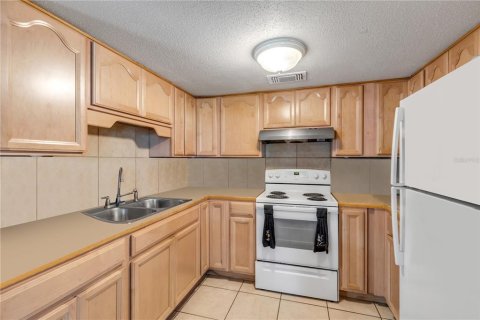 Commercial property in Edgewater, Florida 4 bedrooms, 214.05 sq.m. № 2428963 - photo 6