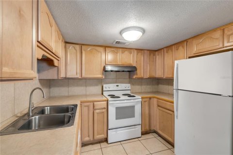 Commercial property in Edgewater, Florida 4 bedrooms, 214.05 sq.m. № 2428963 - photo 18