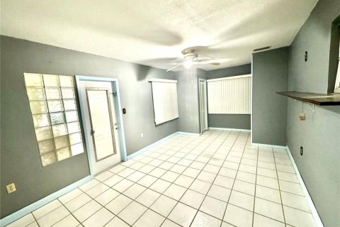 Villa ou maison à vendre à Port Charlotte, Floride: 3 chambres, 144.09 m2 № 1918702 - photo 12