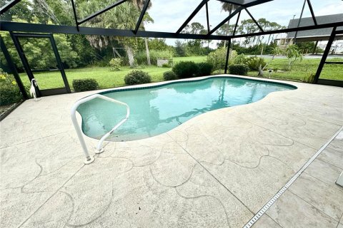 Villa ou maison à vendre à Port Charlotte, Floride: 3 chambres, 144.09 m2 № 1918702 - photo 17