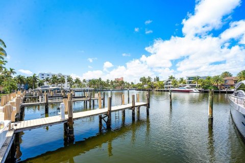 Adosado en venta en Fort Lauderdale, Florida, 3 dormitorios, 224.82 m2 № 2175564 - foto 19