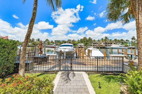 Adosado en venta en Fort Lauderdale, Florida, 3 dormitorios, 224.82 m2 № 2175564 - foto 17