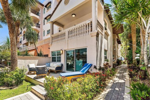 Adosado en venta en Fort Lauderdale, Florida, 3 dormitorios, 224.82 m2 № 2175564 - foto 20