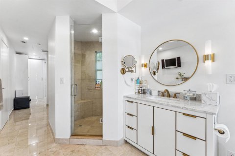 Adosado en venta en Fort Lauderdale, Florida, 3 dormitorios, 224.82 m2 № 2175564 - foto 28