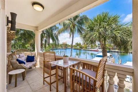 Adosado en venta en Fort Lauderdale, Florida, 3 dormitorios, 224.82 m2 № 2175564 - foto 26