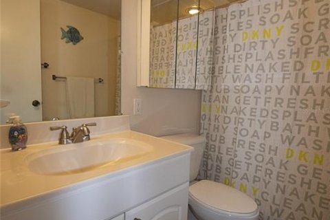 Condo in New Smyrna Beach, Florida, 2 bedrooms  № 2108437 - photo 11
