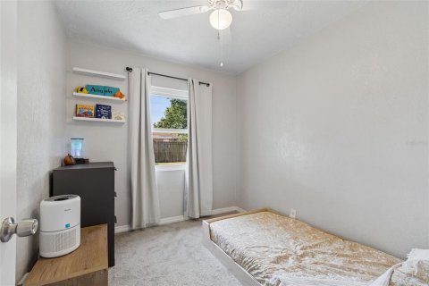 Casa en venta en Tampa, Florida, 4 dormitorios, 109.16 m2 № 2117136 - foto 13
