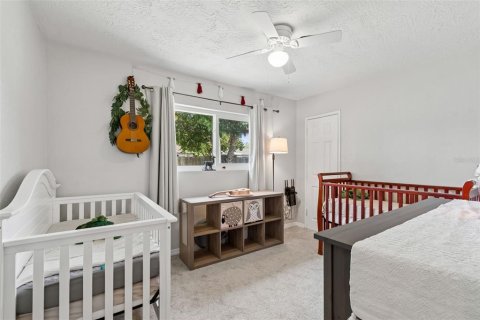 Casa en venta en Tampa, Florida, 4 dormitorios, 109.16 m2 № 2117136 - foto 12