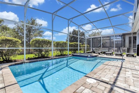House in Davenport, Florida 6 bedrooms, 310.2 sq.m. № 1819137 - photo 18