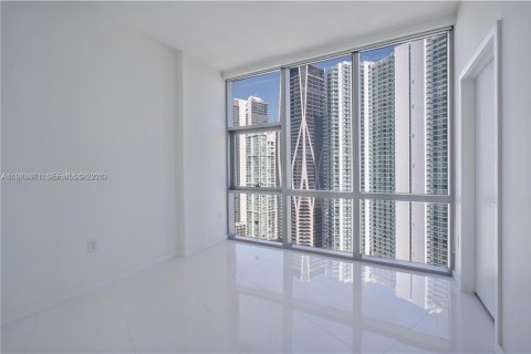 Condo in Miami, Florida, 2 bedrooms  № 2040981 - photo 10