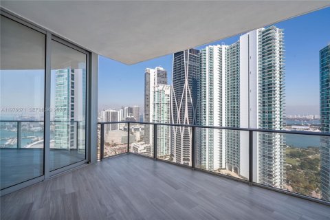 Condo in Miami, Florida, 2 bedrooms  № 2040981 - photo 4