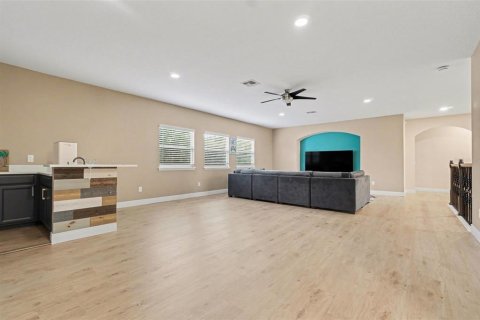 House in Winter Garden, Florida 6 bedrooms, 437.01 sq.m. № 2099045 - photo 15