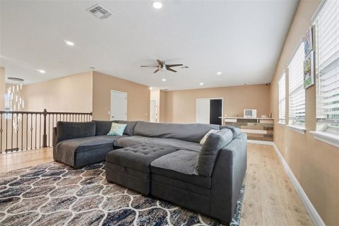 House in Winter Garden, Florida 6 bedrooms, 437.01 sq.m. № 2099045 - photo 14
