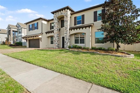 House in Winter Garden, Florida 6 bedrooms, 437.01 sq.m. № 2099045 - photo 4
